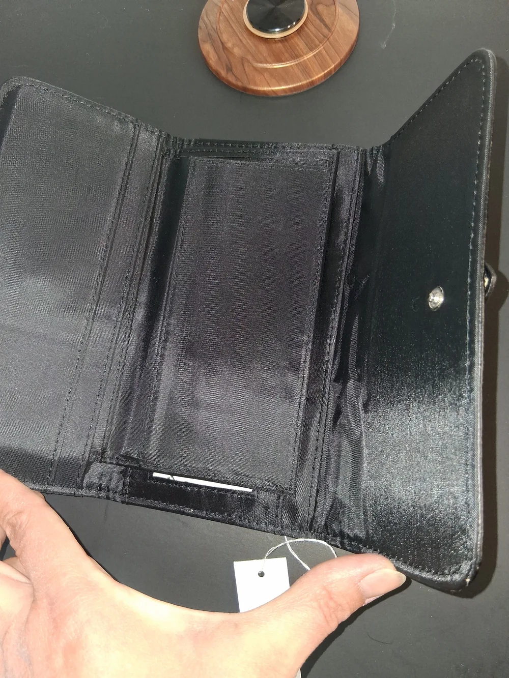 JC Fashion Black Leather Wallet with Contrast Stitching